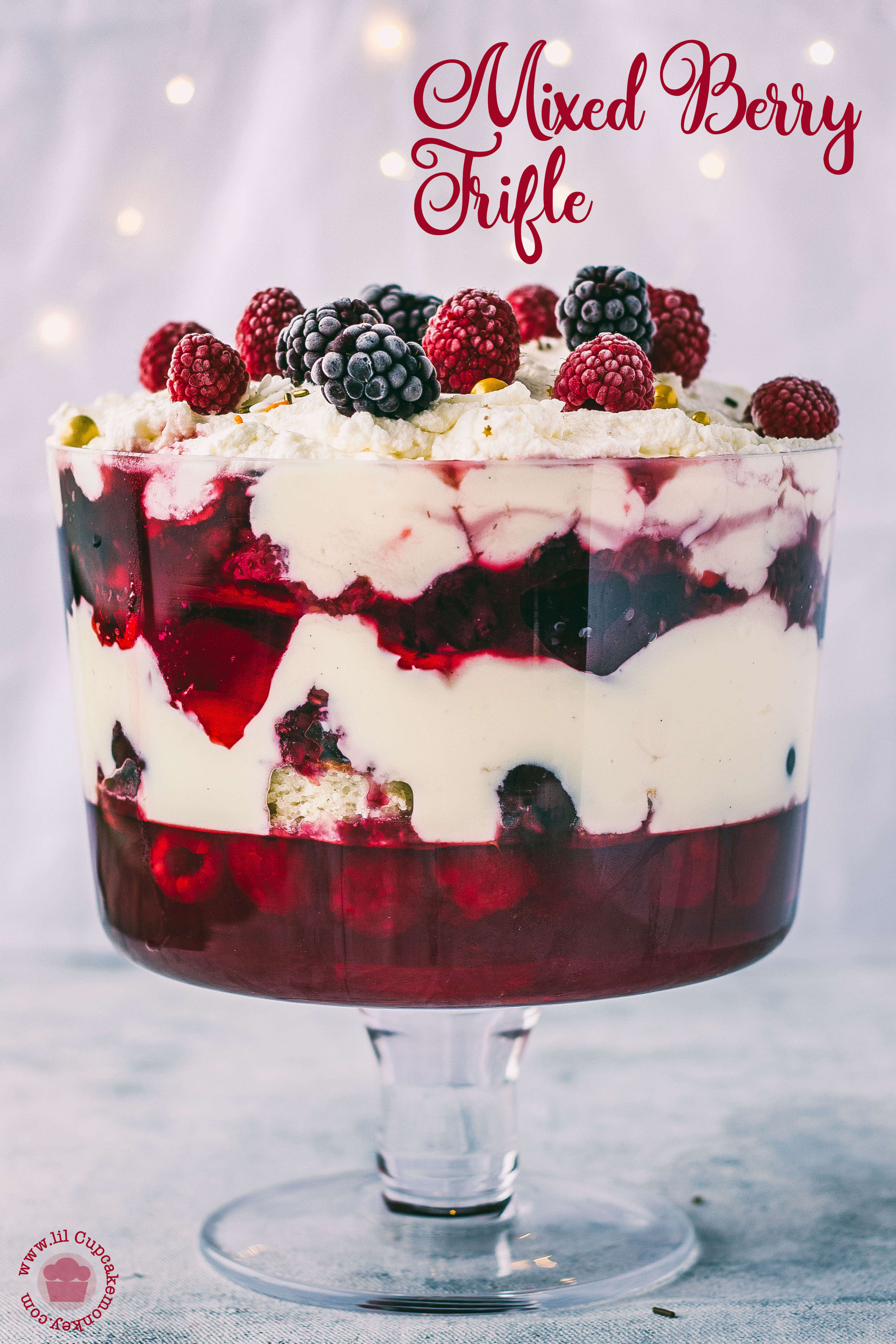 Christmas Trifle Mixed berry trifle with raspberry jelly Lil Cupcake
