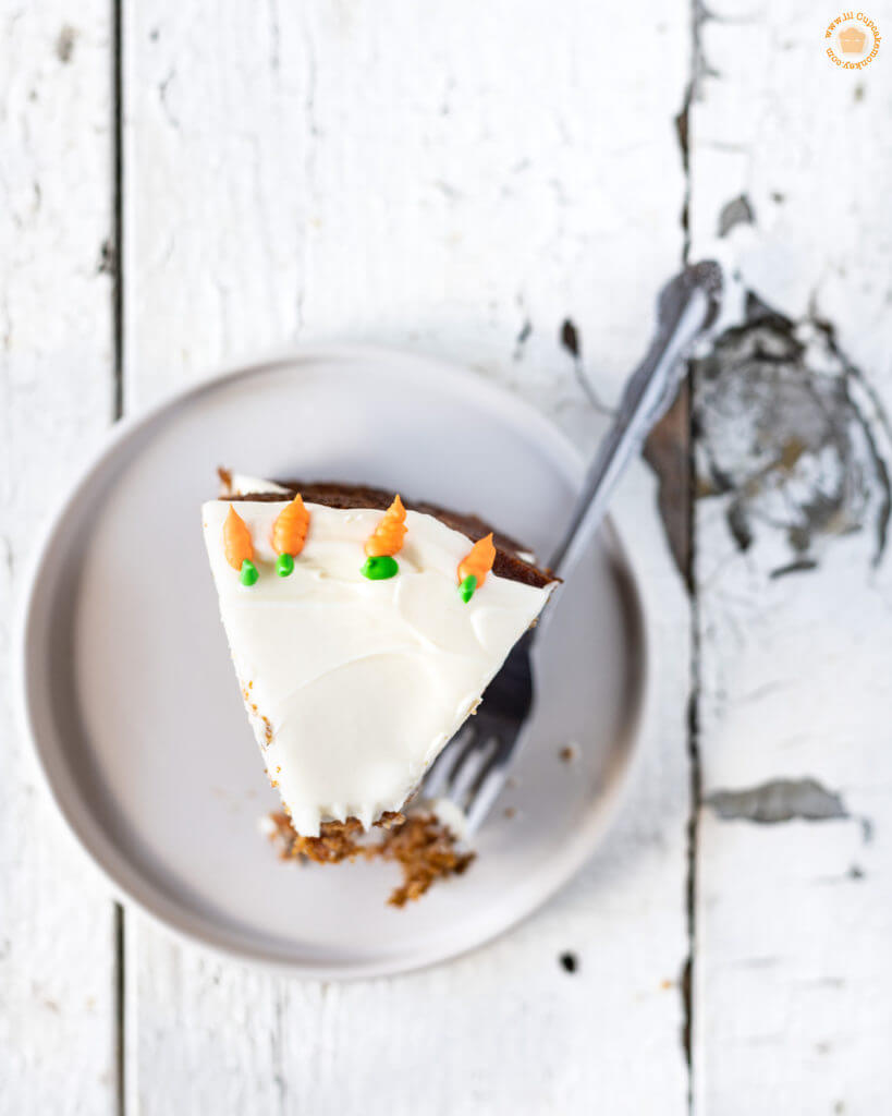 slice of brown butter carrot cake | lilcupcakemonkey.com