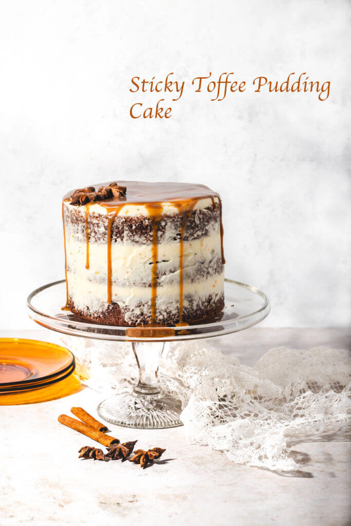 sticky toffee pudding cake with spiced rum sauce | lilcupcakemonkey.com