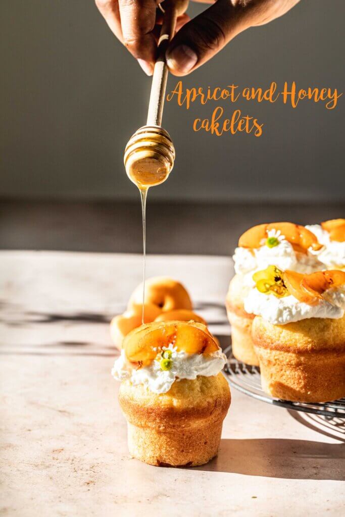 apricots and honey cakelets | lilcupcakemonkey.com